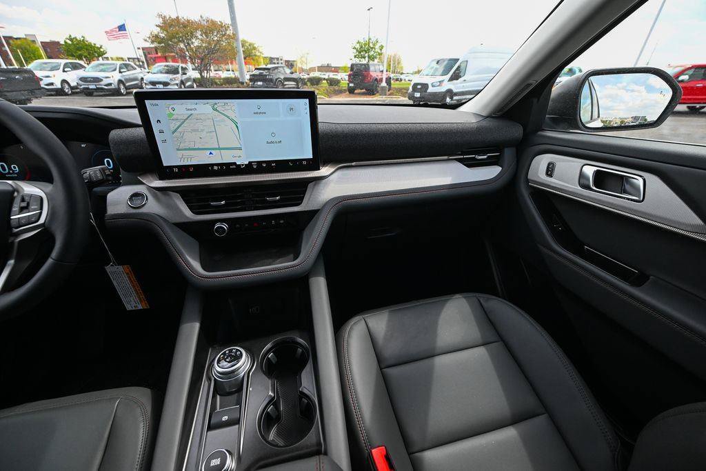 New 2026 Ford Explorer Active w/ Active Comfort Package AWD/4WD image 31