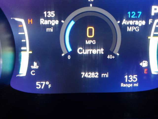 Used 2023 Chrysler Pacifica Touring-L FWD image 18