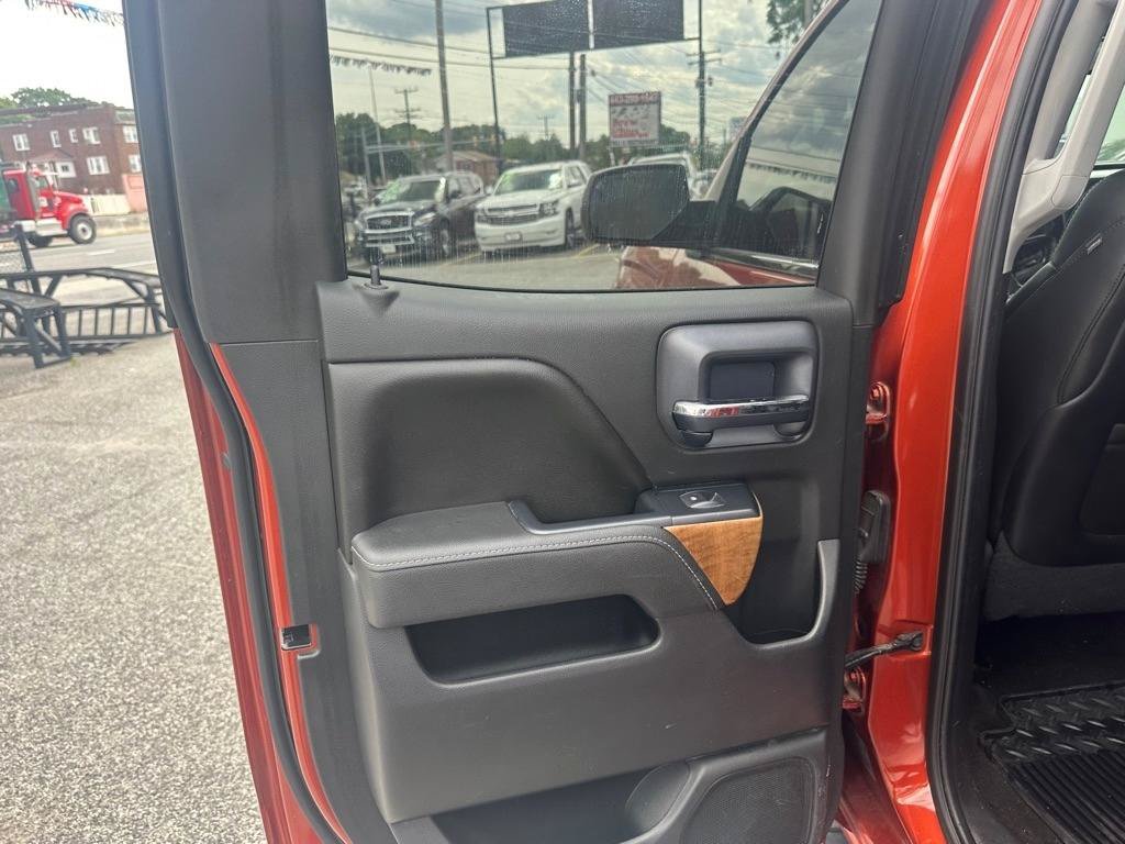 Used 2015 Chevrolet Silverado 1500 LTZ RWD image 10