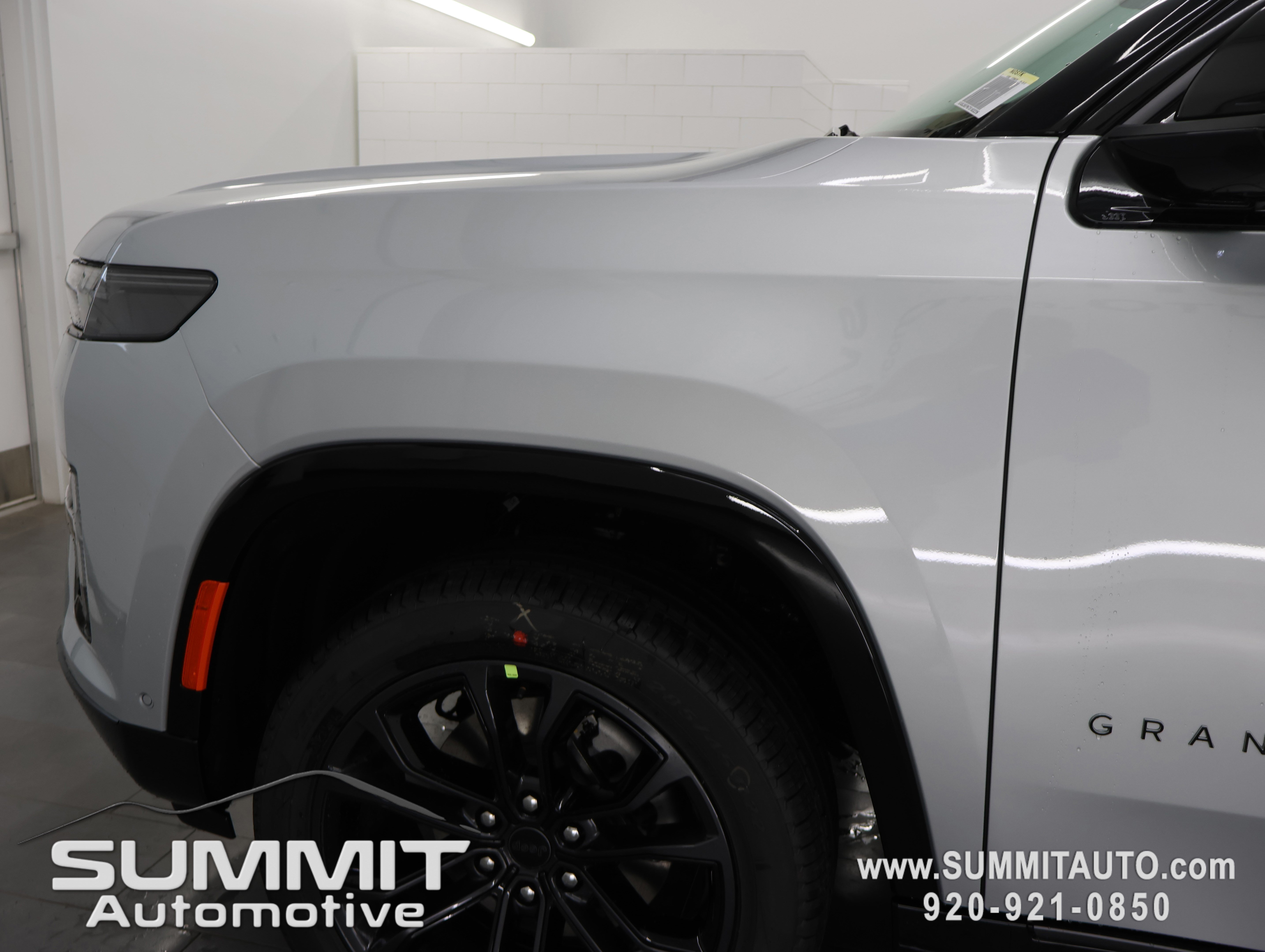 New 2026 Jeep Grand Wagoneer L Summit w/ Premium Group III AWD/4WD image 40