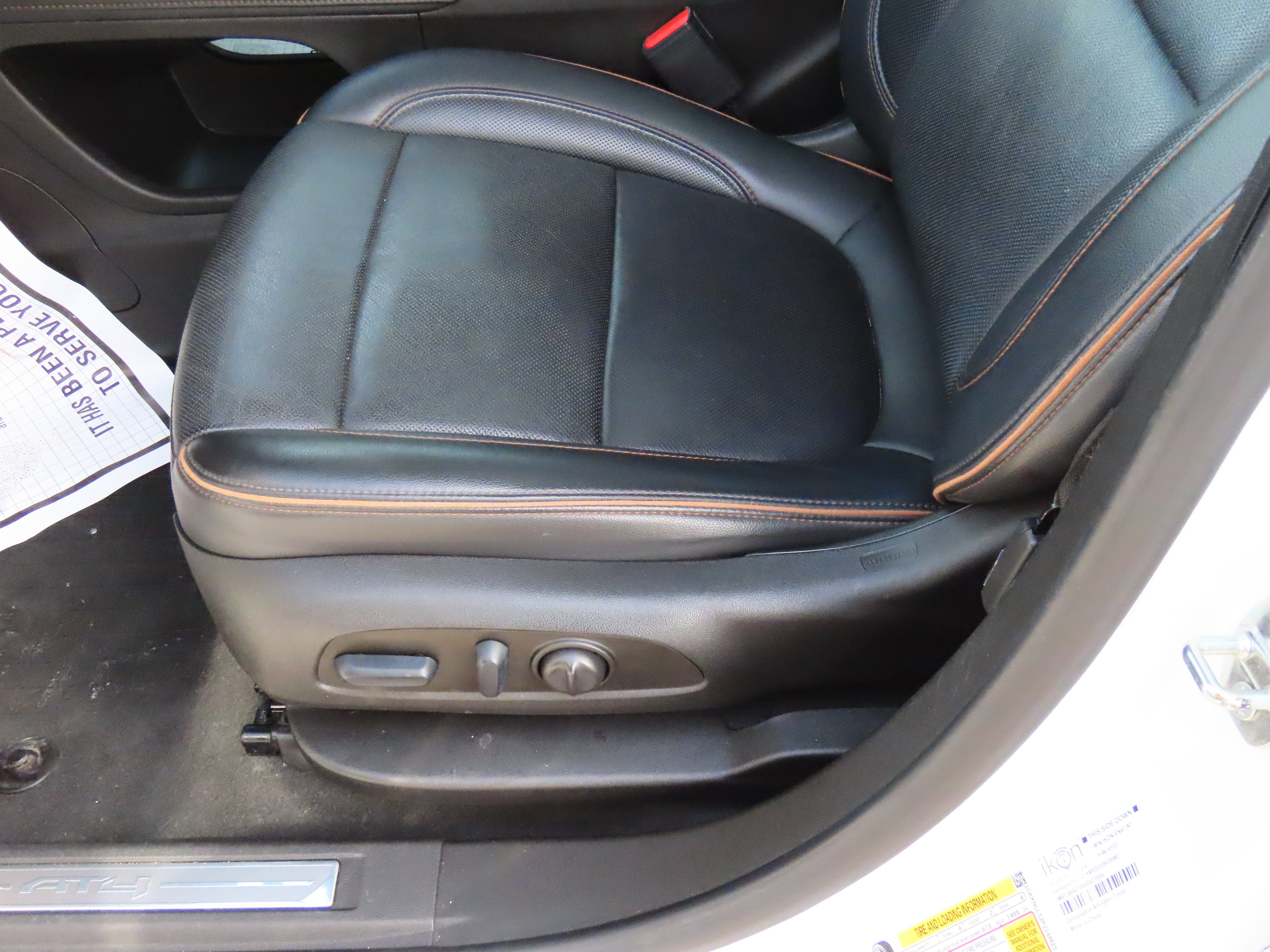 Used 2023 GMC Acadia AT4 w/ Technology Package image 37