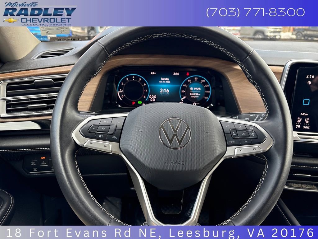 Used 2025 Volkswagen Atlas SE image 18