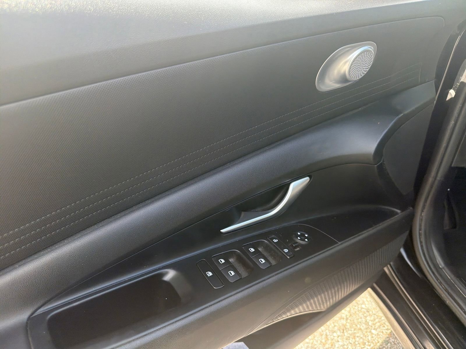 Used 2021 Hyundai Elantra SE w/ Preferred Accessory Package image 15