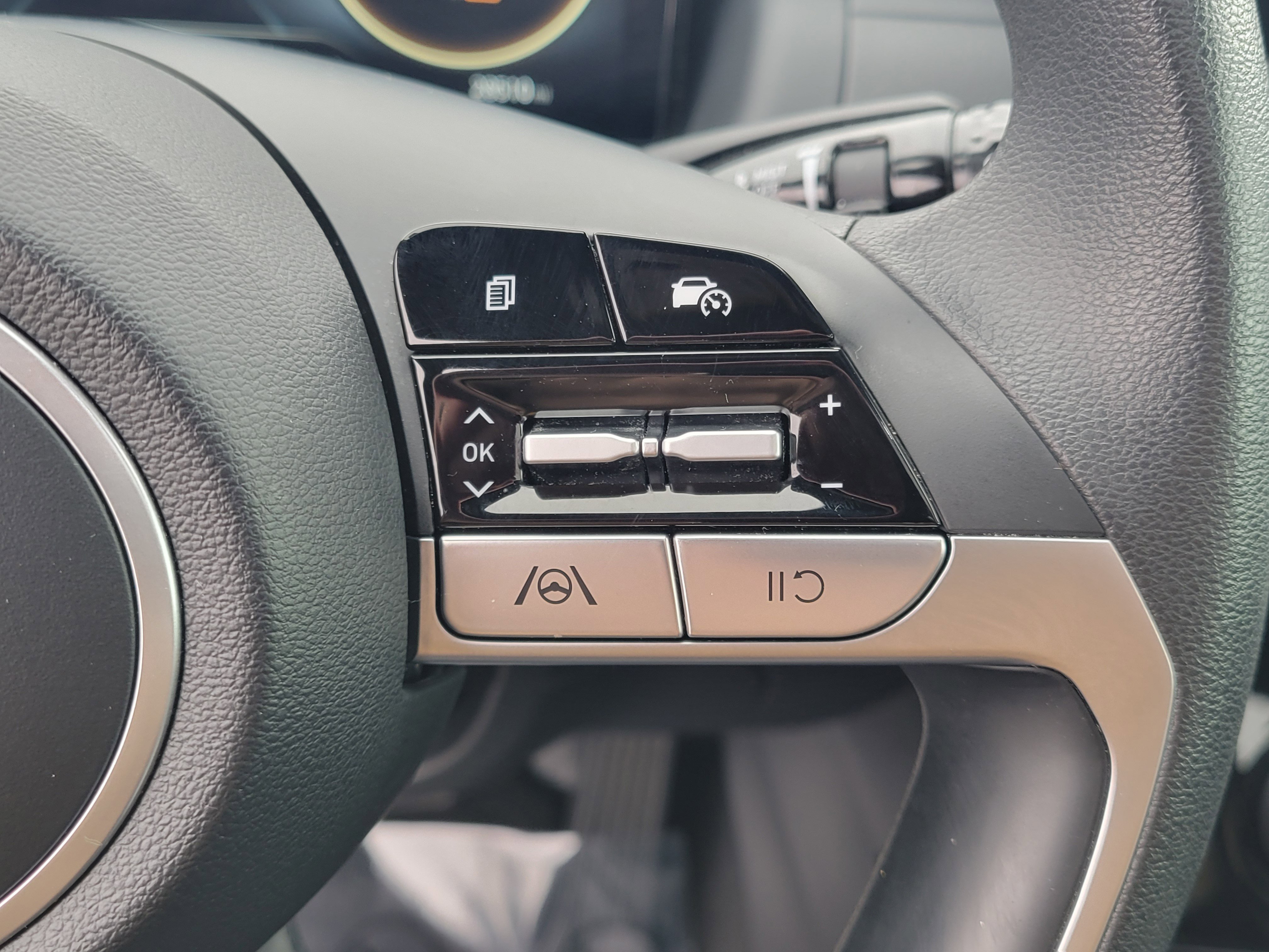 Used 2023 Hyundai Santa Cruz SEL w/ Activity Package image 22