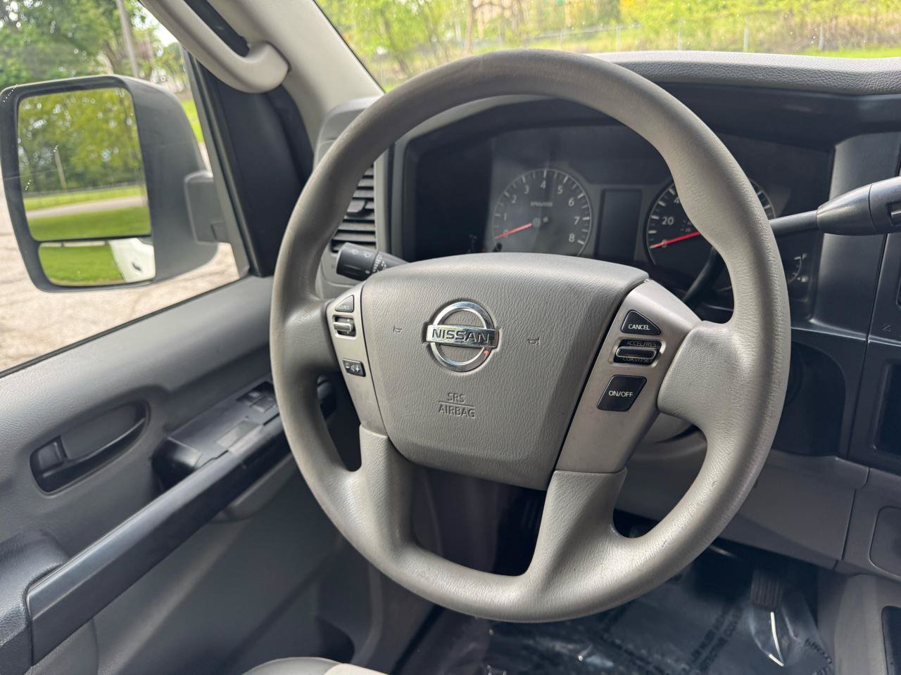 Used 2014 Nissan NV 2500 SV w/ Side & Curtain Airbag Package RWD image 30