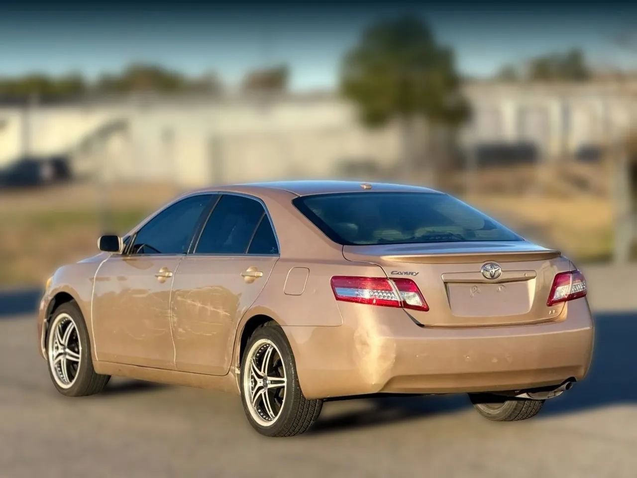 Used 2010 Toyota Camry image 10