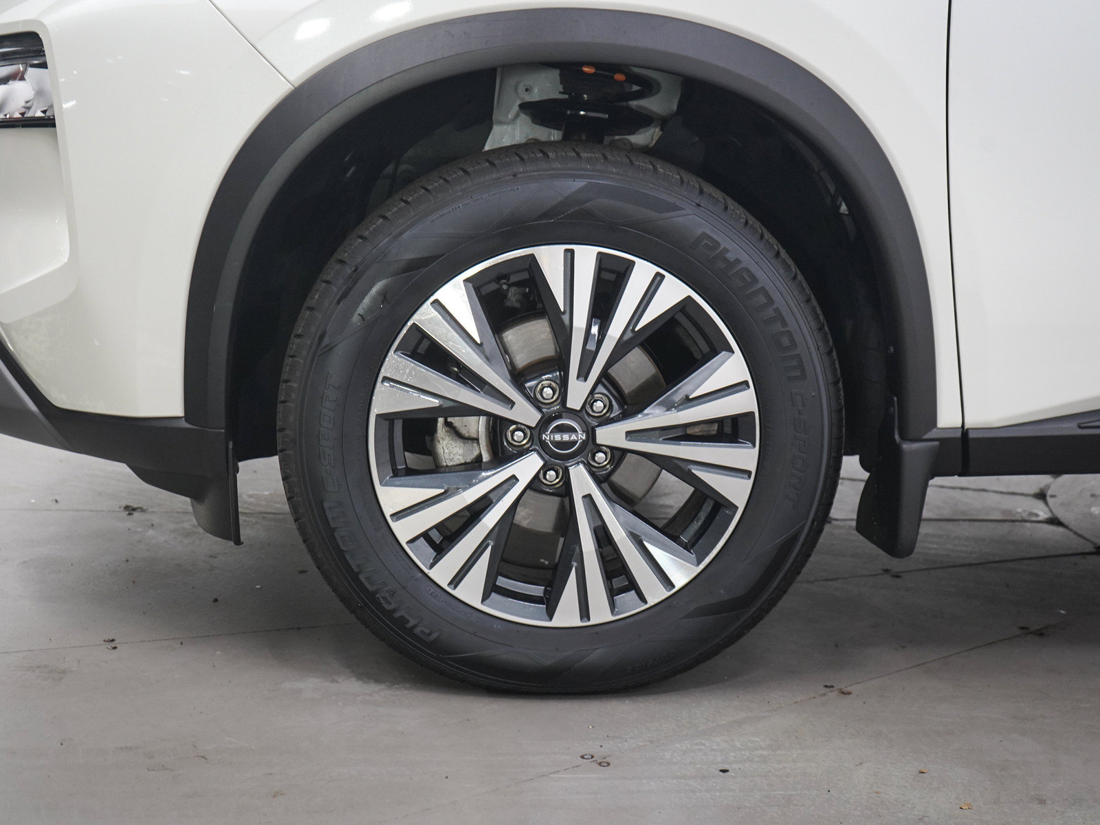 Used 2023 Nissan Rogue SV AWD/4WD image 29