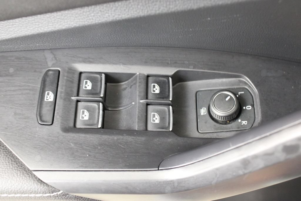 Used 2024 Volkswagen Jetta SE FWD image 16