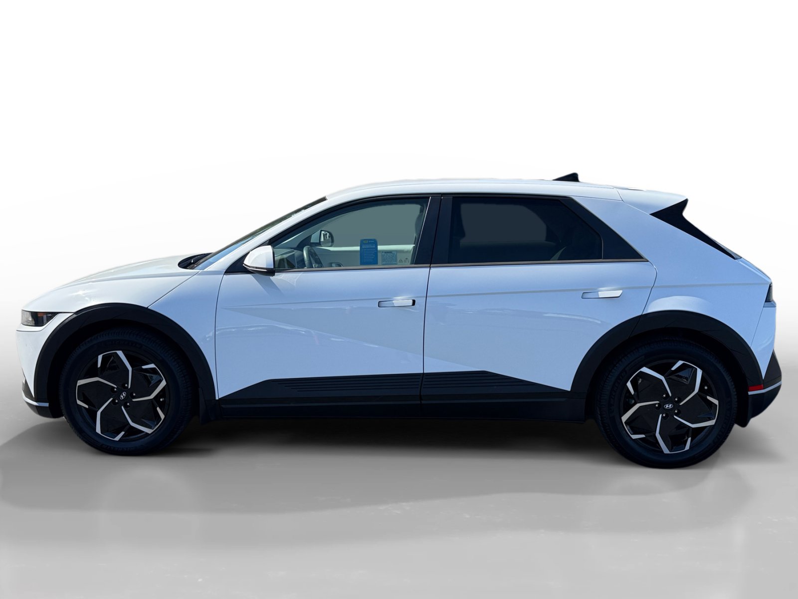 Used 2023 Hyundai Ioniq 5 SEL w/ Cargo Package AWD/4WD image 2