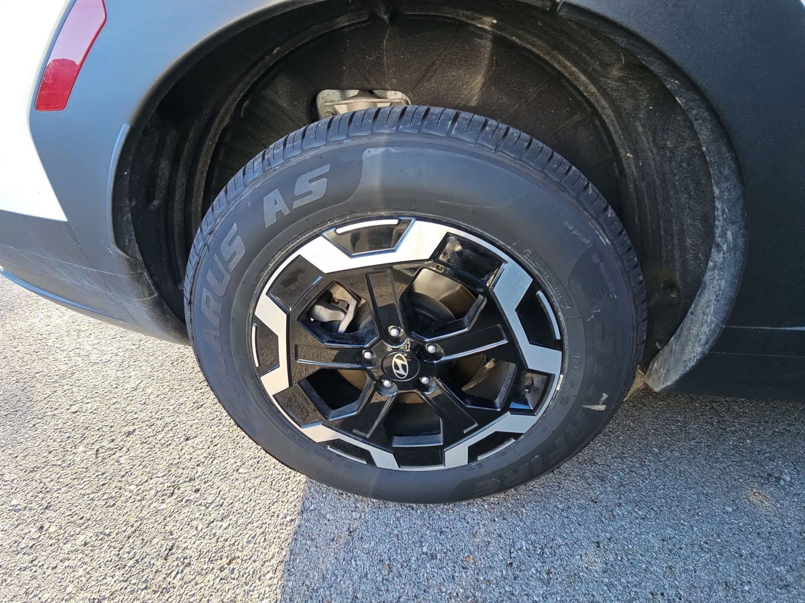 Used 2025 Hyundai Santa Fe SEL image 9