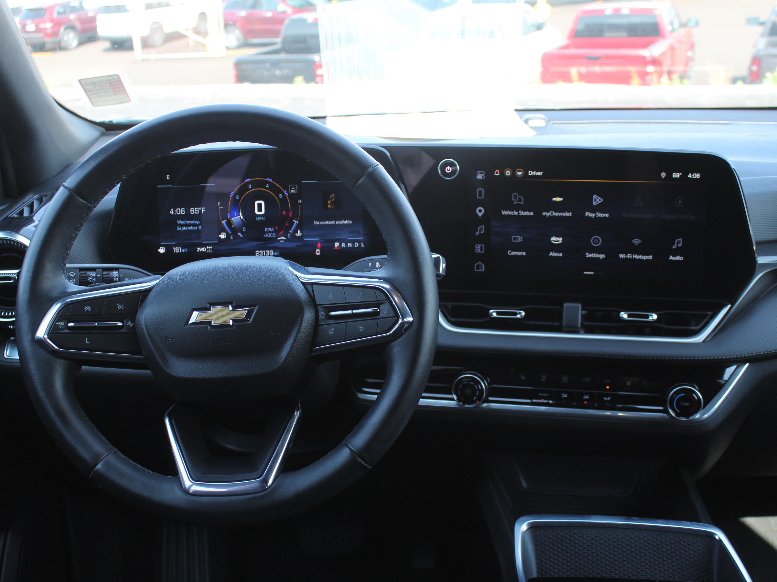 Used 2025 Chevrolet Equinox LT w/ Safety and Technology Package AWD/4WD image 15