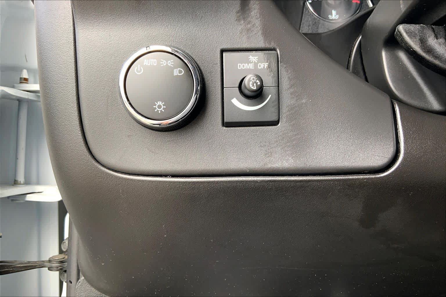 Used 2025 GMC Savana 3500 LT w/ LT Preferred Equipment Group RWD image 31