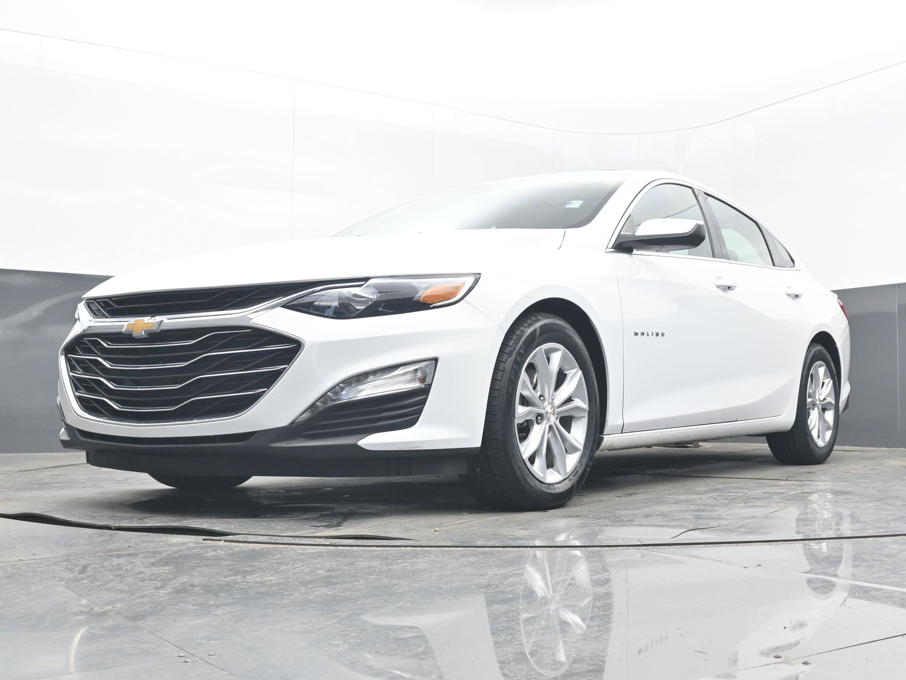 Used 2024 Chevrolet Malibu LT image 28