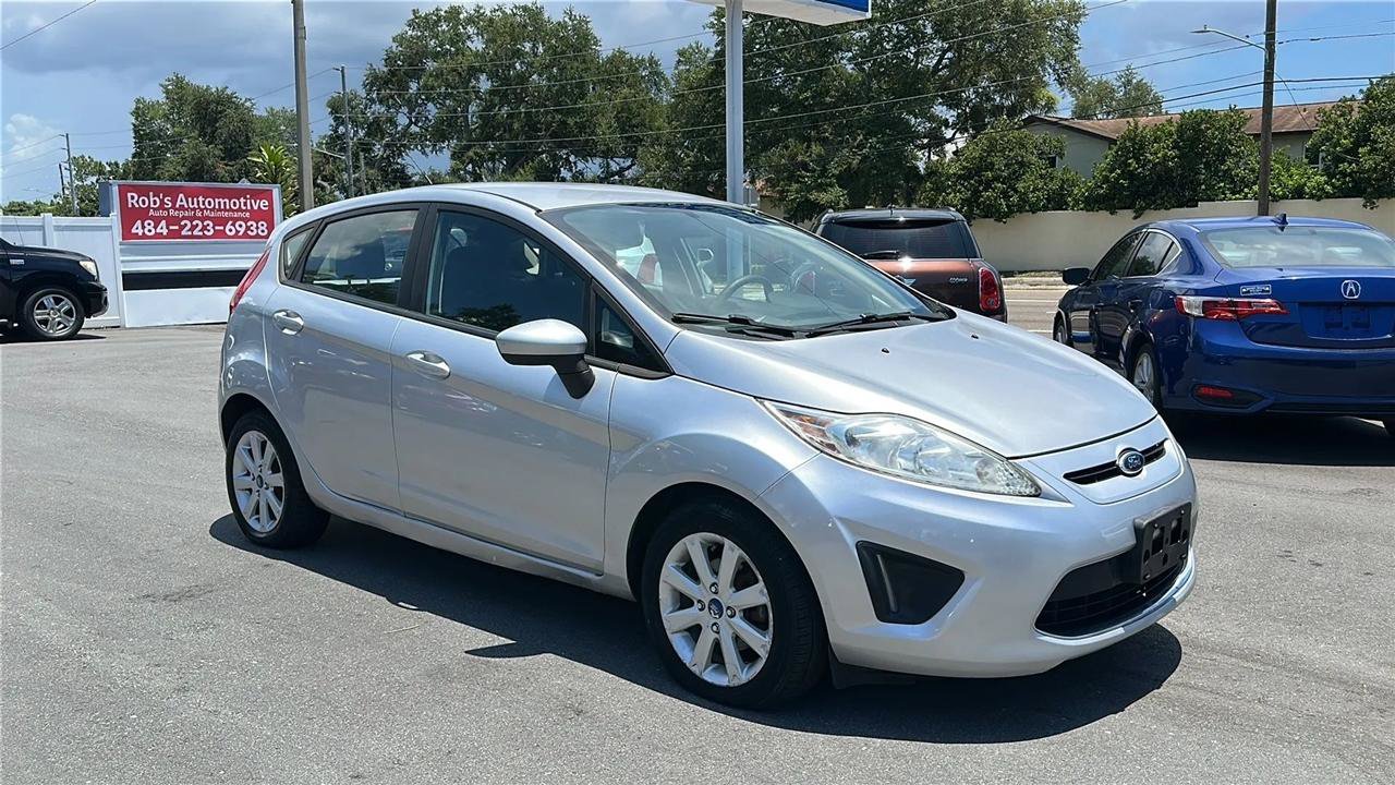 Used 2012 Ford Fiesta SE FWD image 5