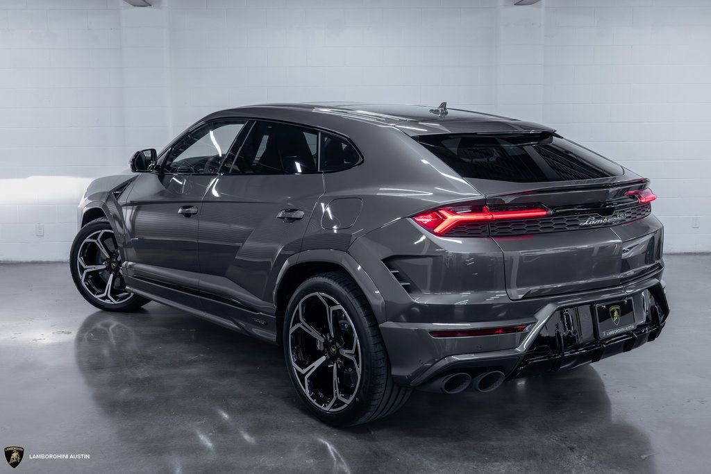 Used 2025 Lamborghini Urus SE AWD/4WD image 11