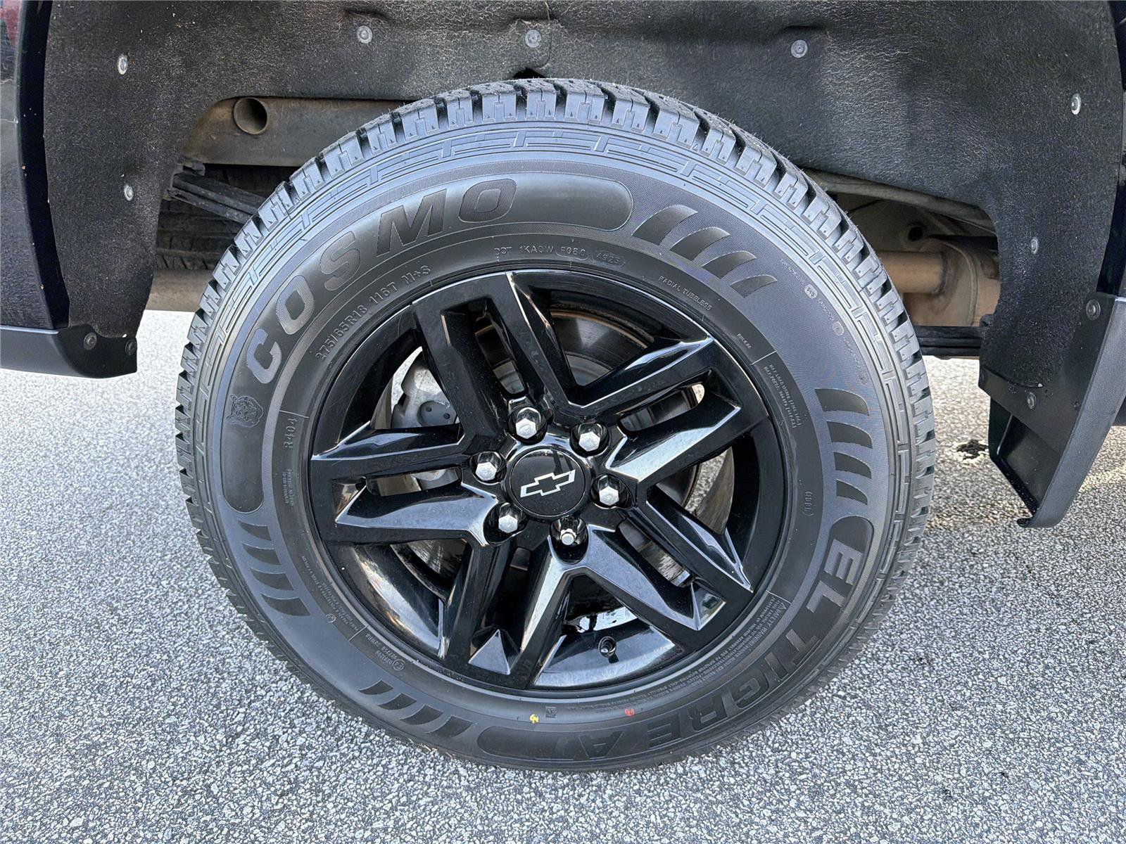 Used 2019 Chevrolet Silverado 1500 LT Trail Boss AWD/4WD image 16
