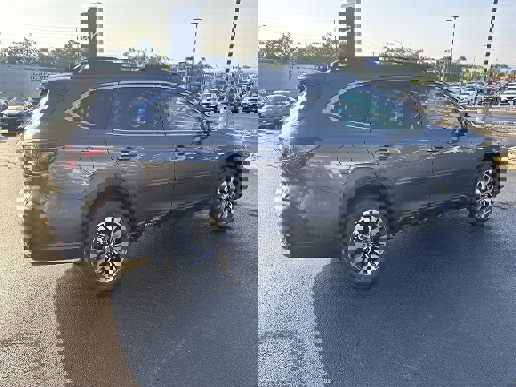 New 2025 Subaru Outback Limited image 4