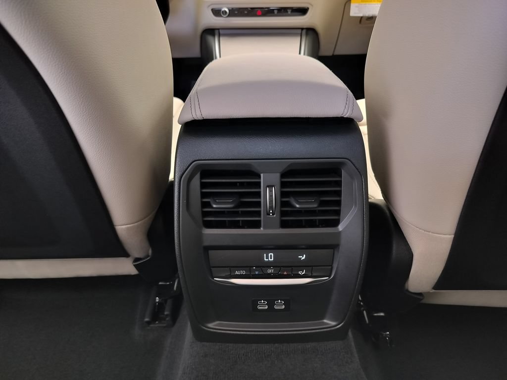 New 2026 BMW 330i Sedan w/ Premium Package RWD image 21