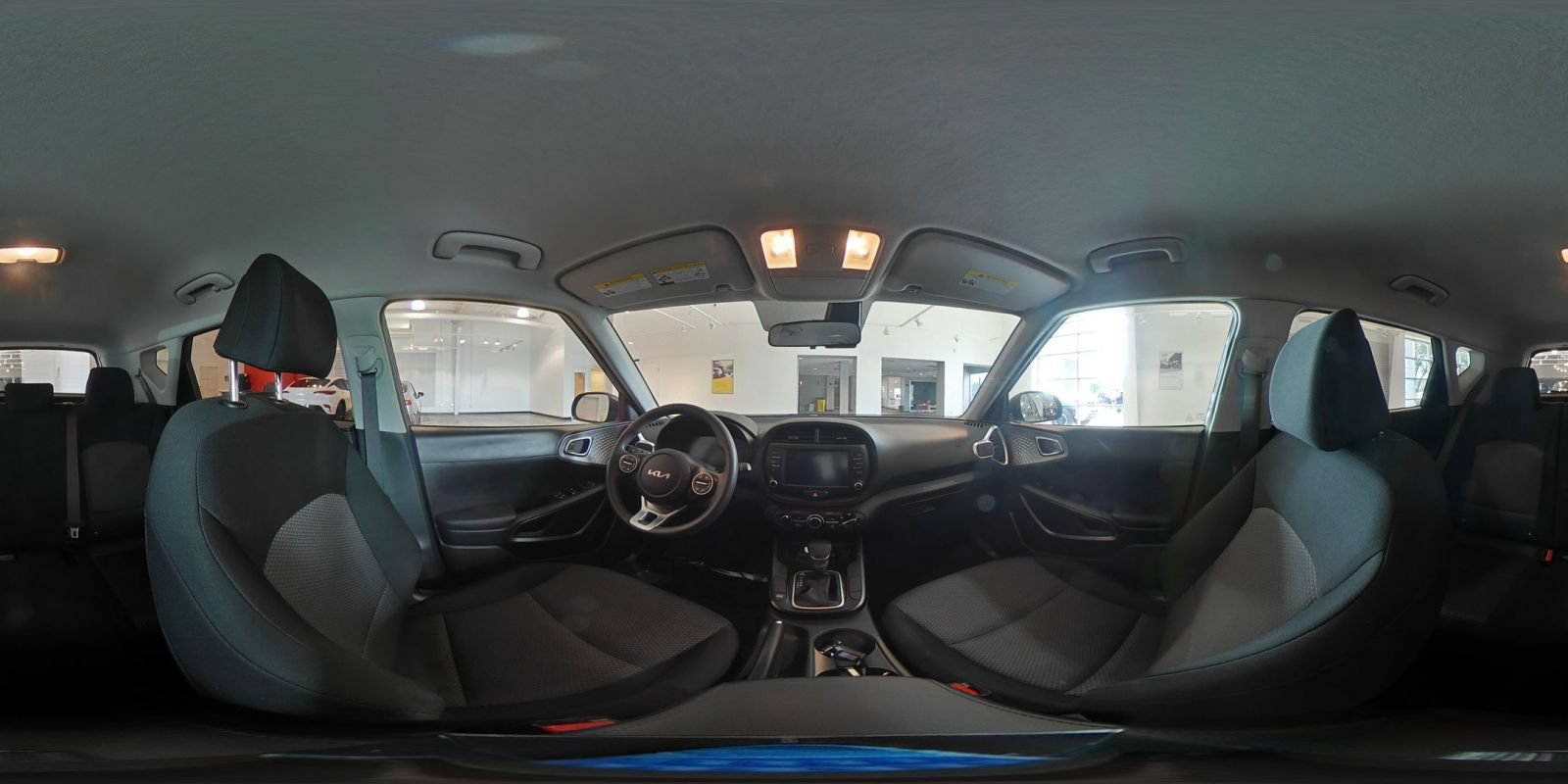 Used 2025 Kia Soul LX w/ LX Technology Package FWD image 41