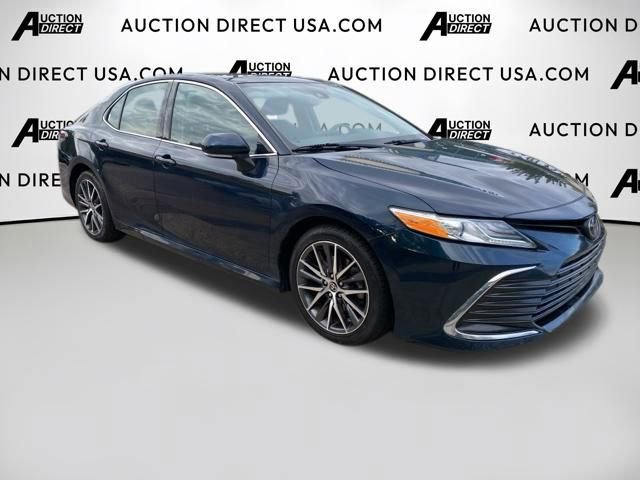 Used 2021 Toyota Camry XLE FWD image 23