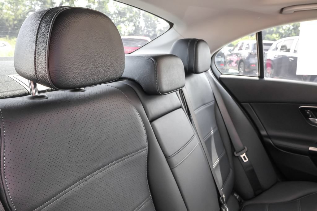 Used 2023 Mercedes-Benz C 300 4MATIC Sedan image 32