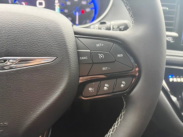 Used 2023 Chrysler Pacifica Touring-L w/ S Appearance Package image 7