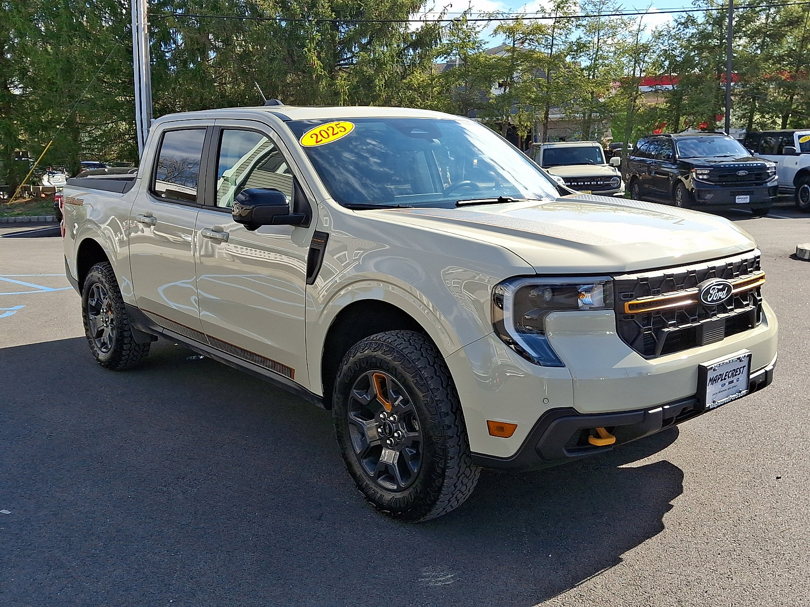 Used 2025 Ford Maverick Tremor AWD/4WD image 3