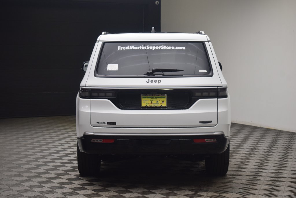 New 2026 Jeep Grand Wagoneer Summit AWD/4WD image 13