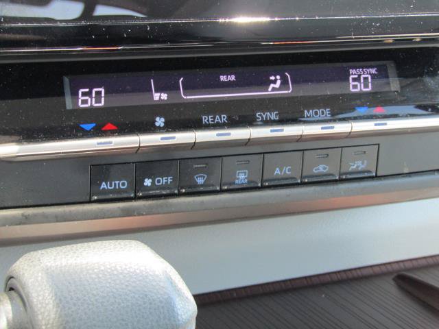 Used 2022 Toyota Sienna LE AWD/4WD image 30