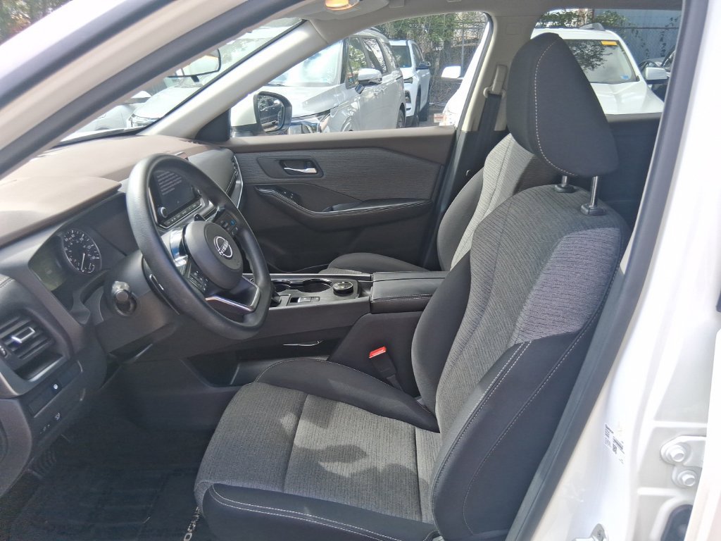 Used 2023 Nissan Rogue SV AWD/4WD image 10