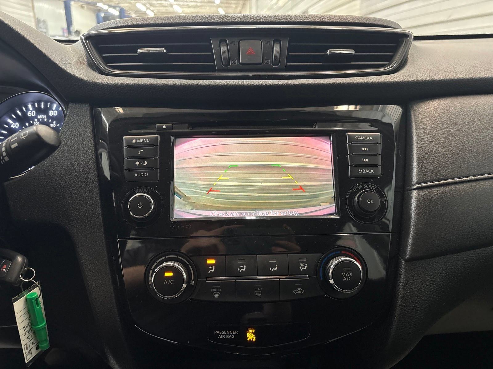 Used 2019 Nissan Rogue S AWD/4WD image 19