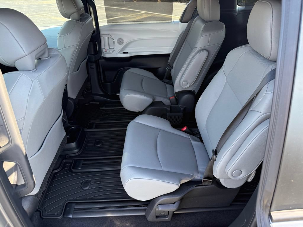 Certified 2026 Toyota Sienna XLE AWD/4WD image 33