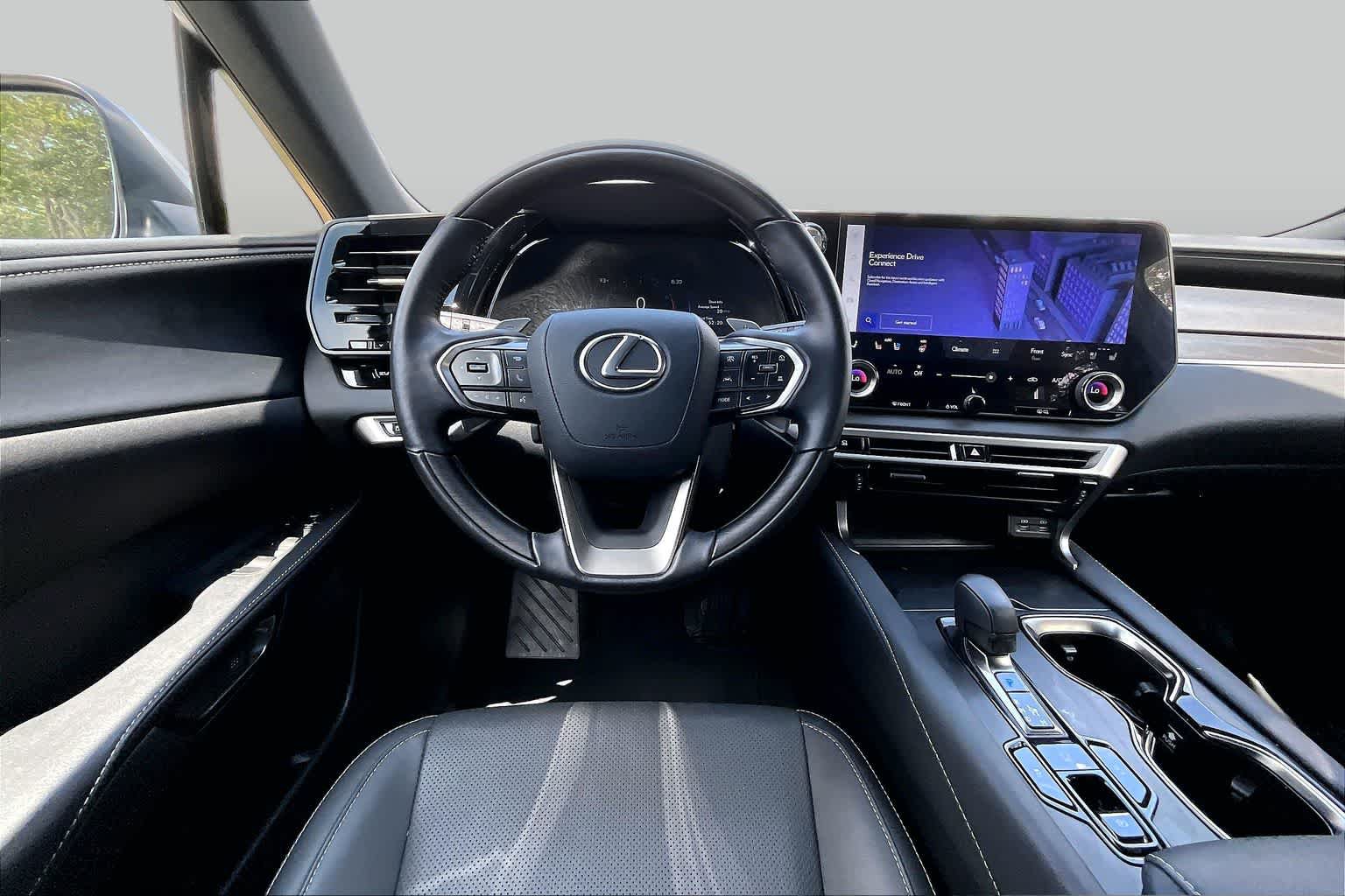 Used 2025 Lexus RX 350 Premium w/ Accessory Package (Z1) FWD image 6