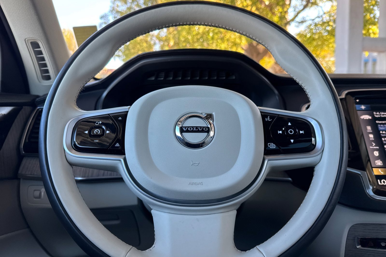 Used 2022 Volvo XC90 T6 Inscription image 24