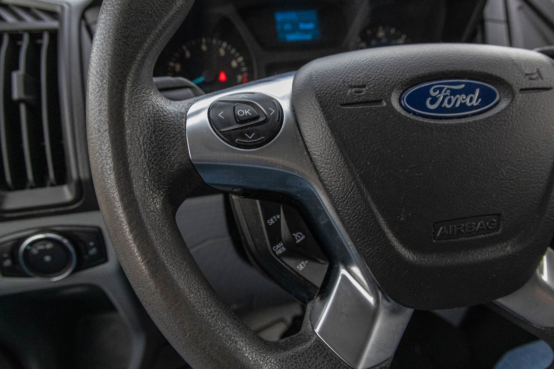 Used 2019 Ford Transit 250 130 Medium Roof image 25
