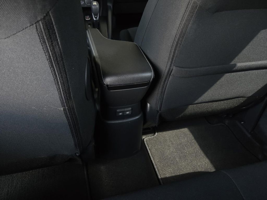 Used 2024 Nissan Kicks S image 13