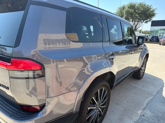Used 2024 Lexus GX 550 w/ Accessory Package (Z1) AWD/4WD image 6