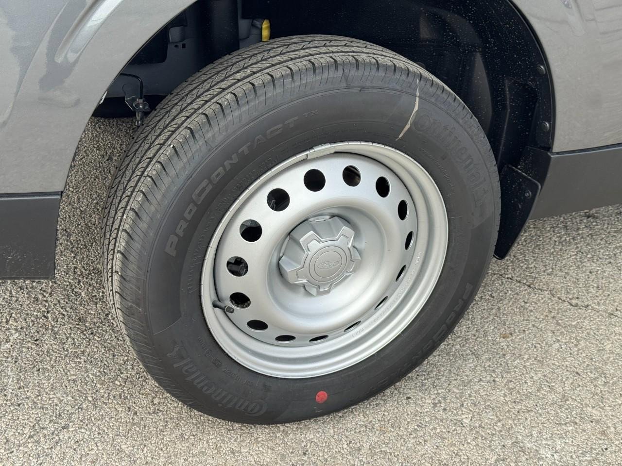 New 2025 Ford Maverick XL image 4