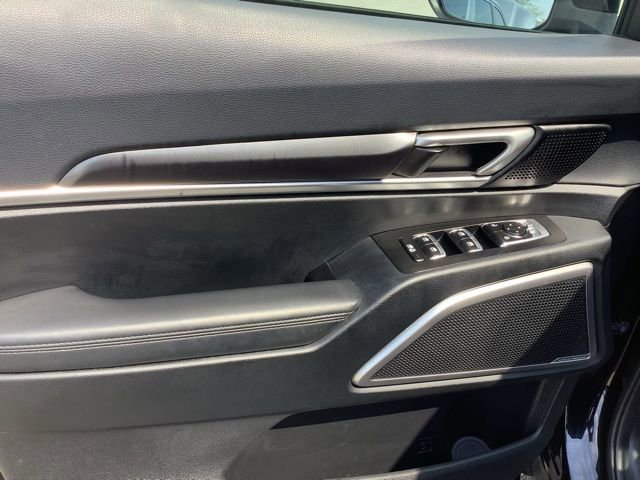 Used 2025 Kia Telluride S FWD image 14