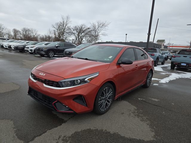 Used 2023 Kia Forte GT-Line w/ GT-Line Premium Package image 2