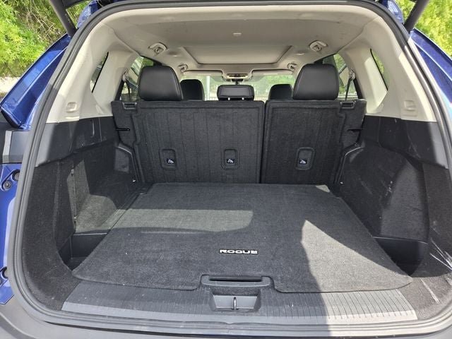 Used 2023 Nissan Rogue SV w/ SV Premium B Package FWD image 32