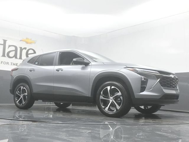 New 2026 Chevrolet Trax RS w/ Driver Confidence Package FWD image 2