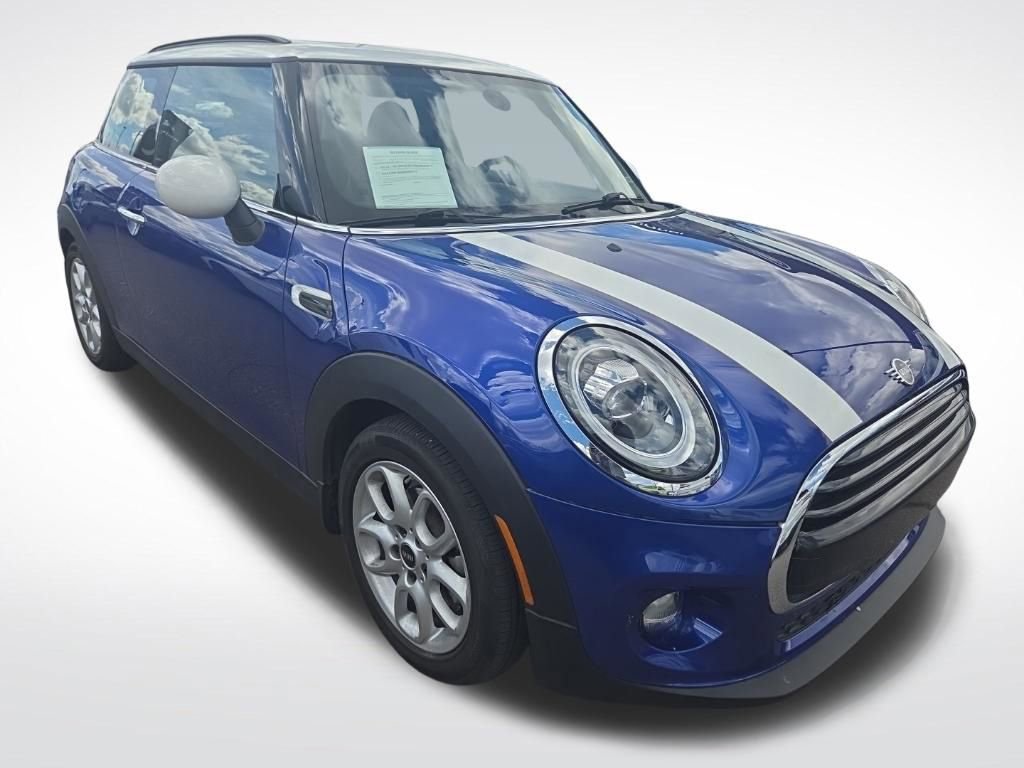 Used 2019 MINI Cooper 2-Door Hardtop image 3