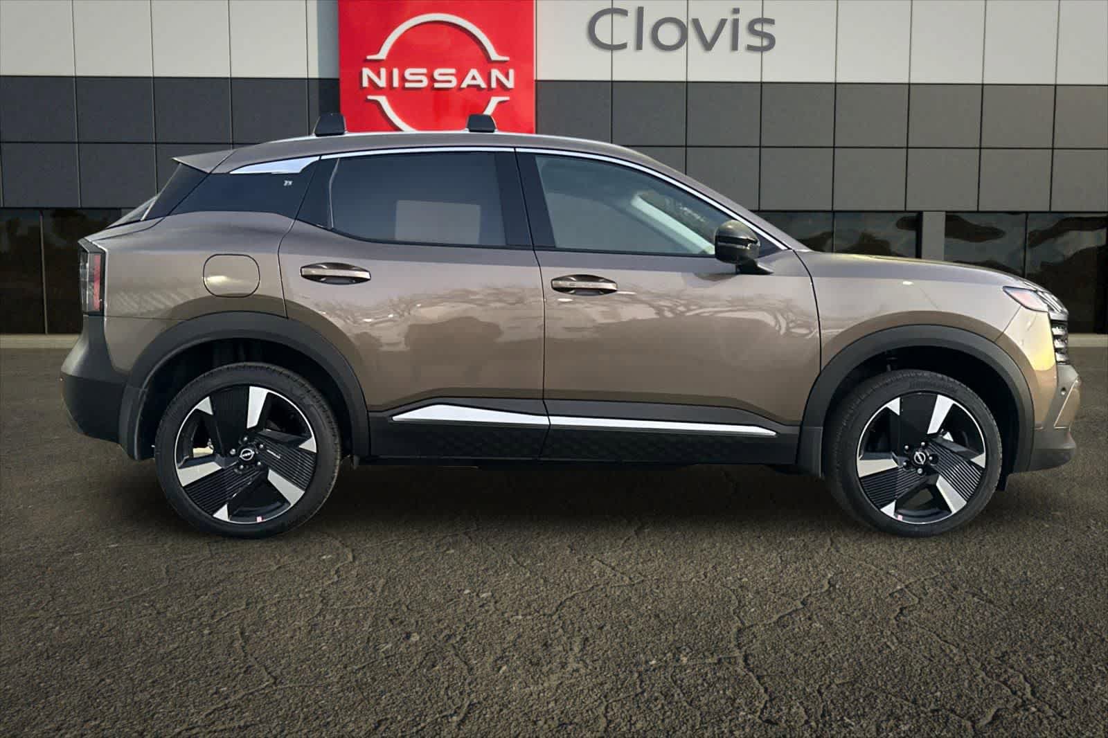 New 2026 Nissan Kicks SR image 8