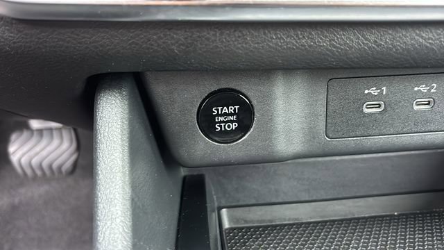 Used 2024 Nissan Rogue SV image 17