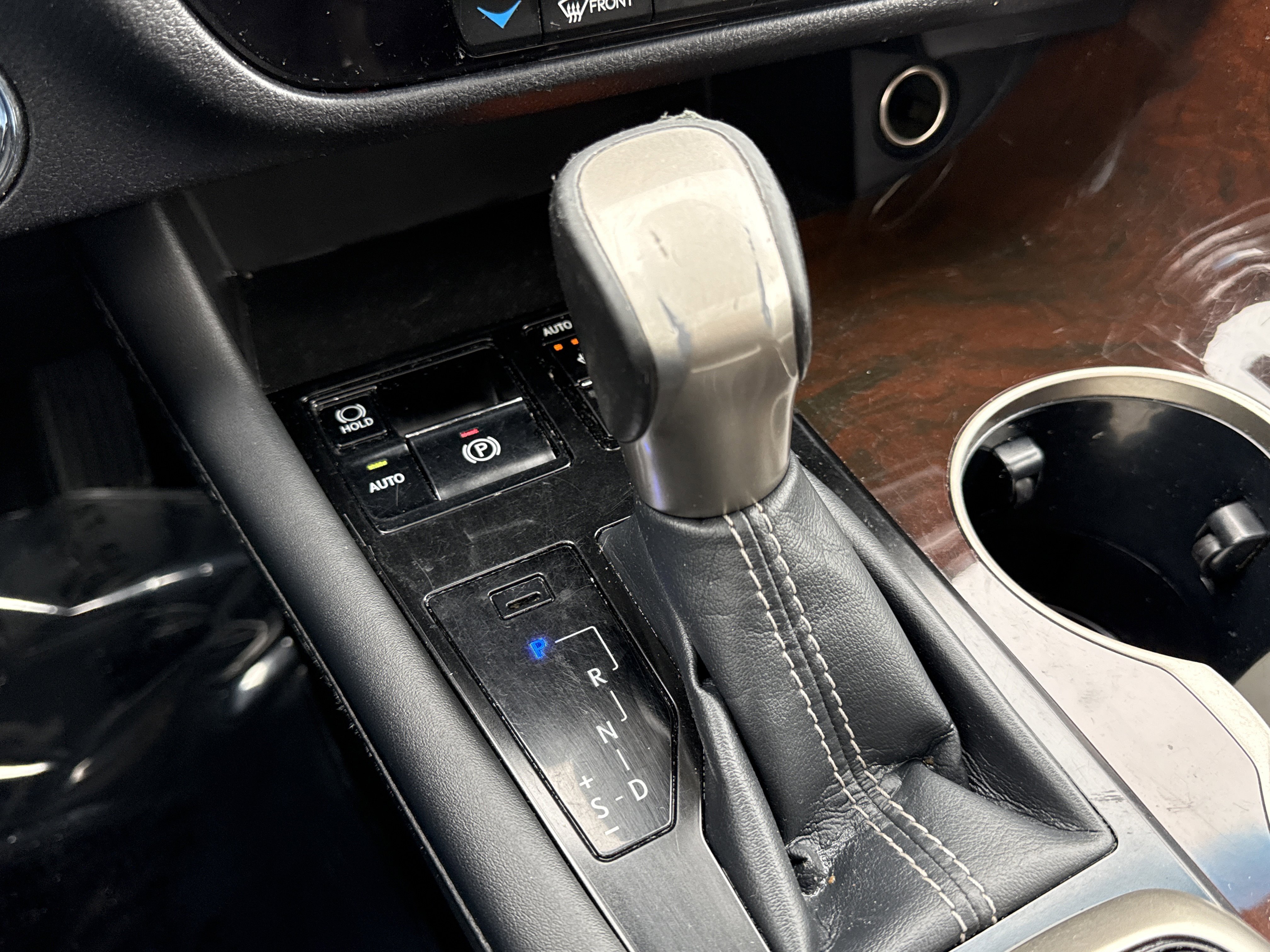 Used 2018 Lexus RX 450h AWD w/ Premium Package image 23