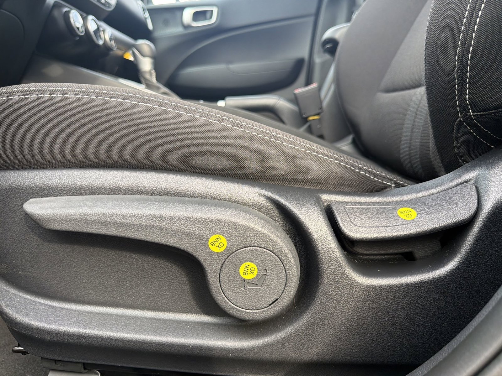 Used 2026 Hyundai Venue SEL FWD image 14