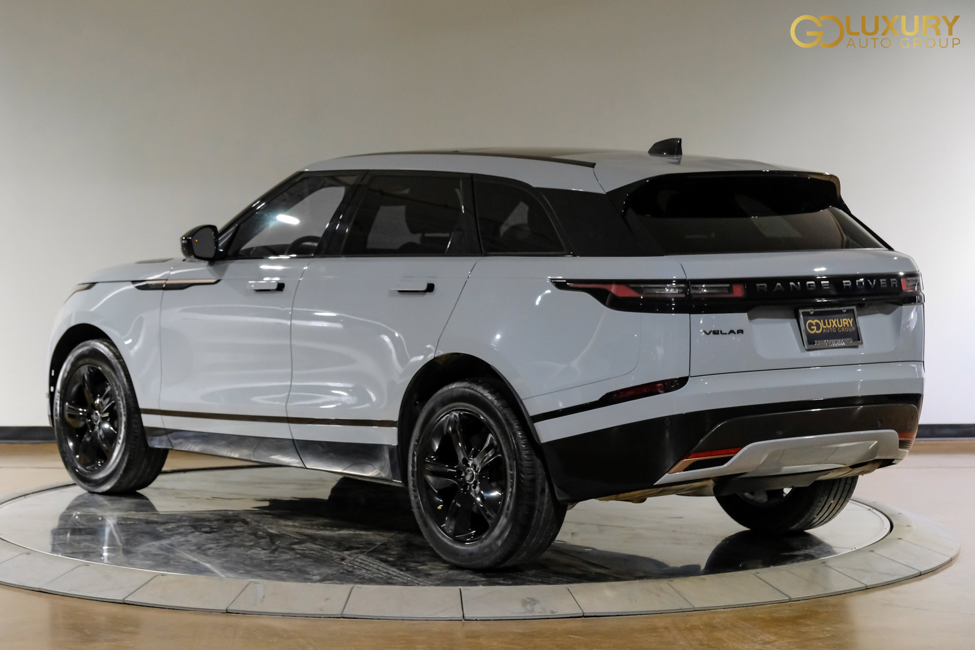 Used 2025 Land Rover Range Rover Velar Dynamic SE AWD/4WD image 12