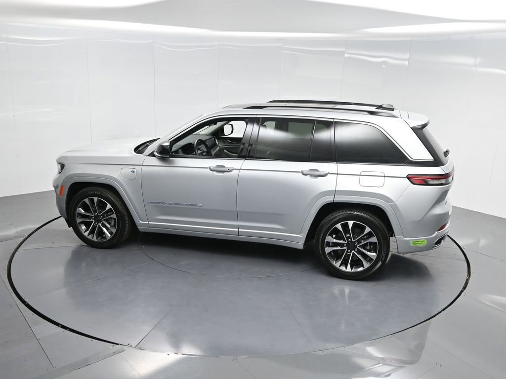 Used 2022 Jeep Grand Cherokee Overland w/ Advanced Protech Group III image 50