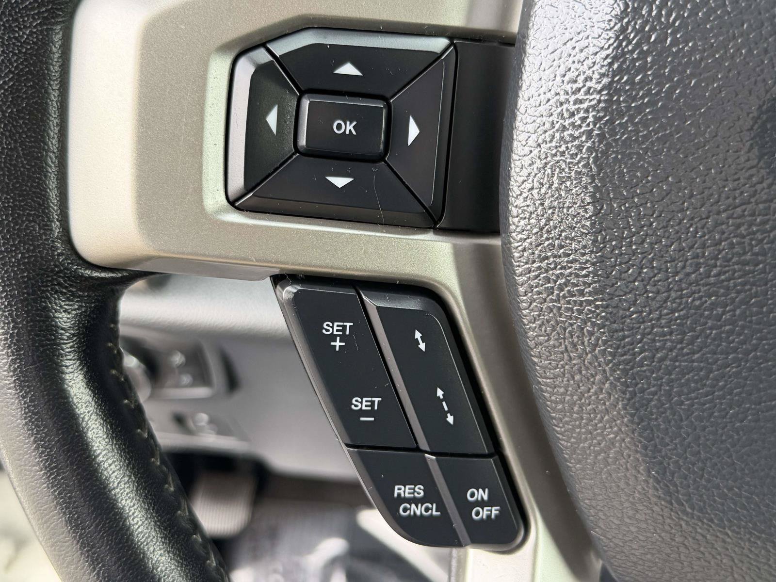 Used 2022 Ford F350 Lariat w/ Black Appearance Package AWD/4WD image 14